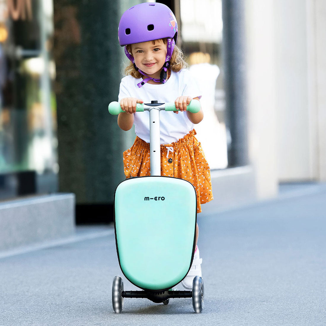 Micro Luggage Junior - Mint Scooter Completes Rec